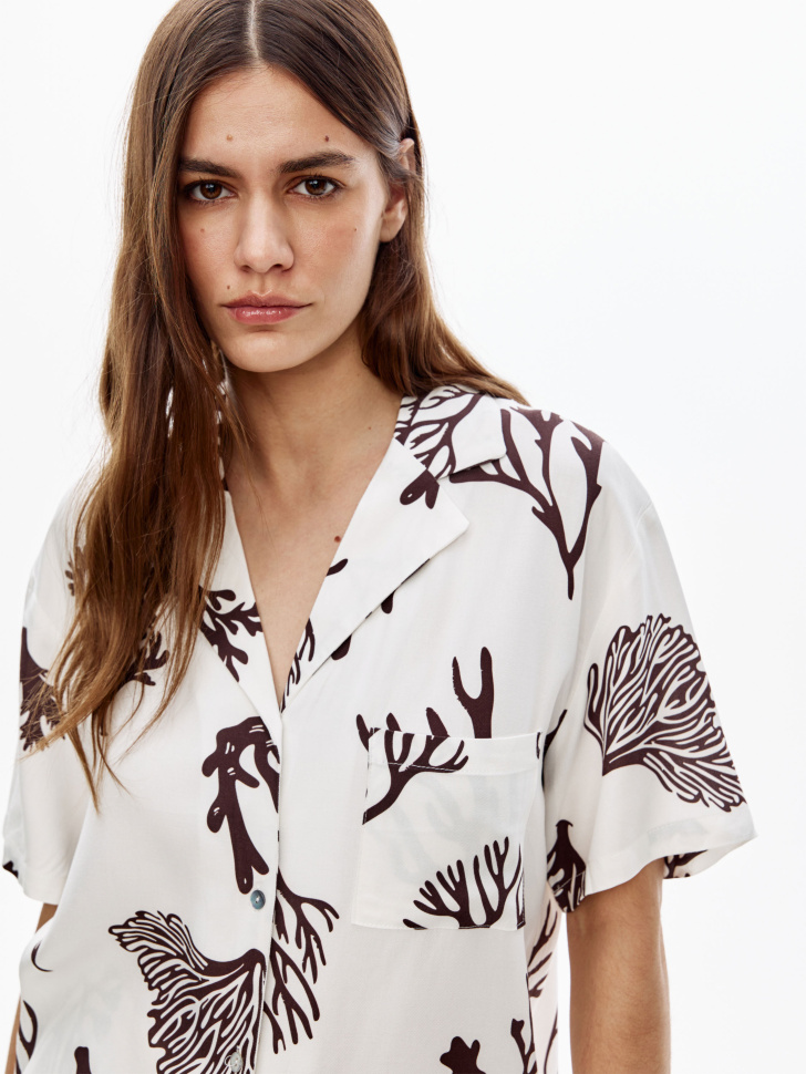 пляжная рубашка с принтом из вискозы из россии вид сбоку