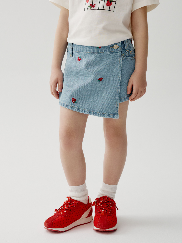 джинсовая юбка-шорты с принтом для девочек от бренда sela вид слева