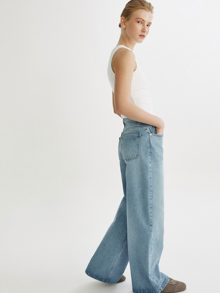 укороченный топ из интерлока из россии вид сбоку