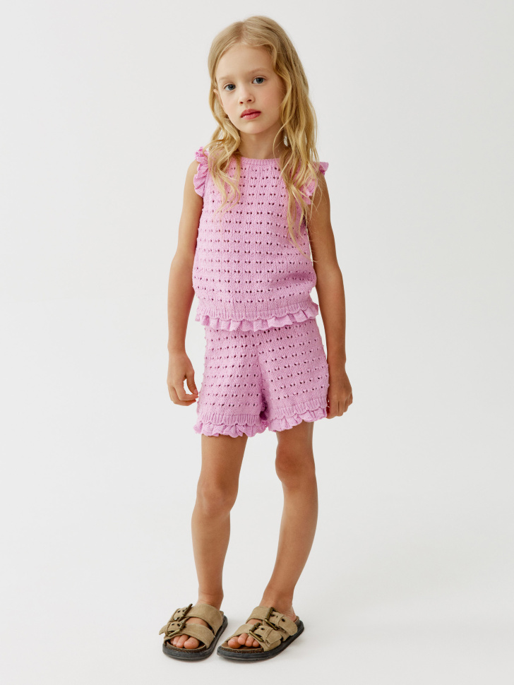 вязаные шорты с оборками для девочек от бренда sela вид слева