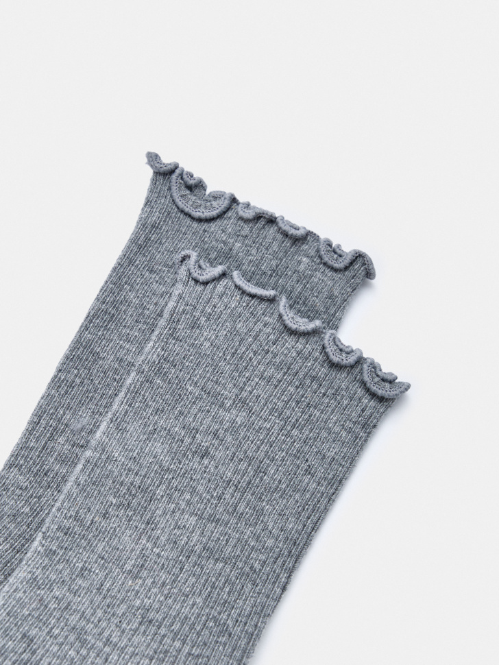 носки в рубчик с фигурной окантовкой от бренда sela вид слева