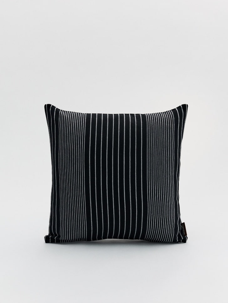 Чехол для декоративной подушки, черный, белый, арт. n/a