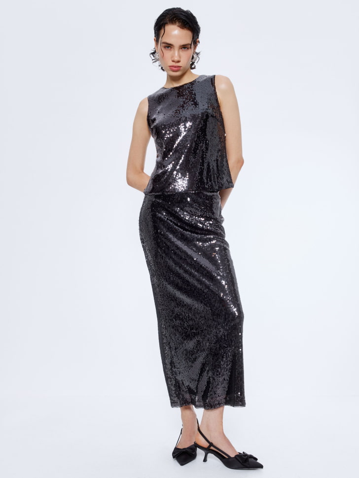 топ с пайетками 4610517153111 по акции