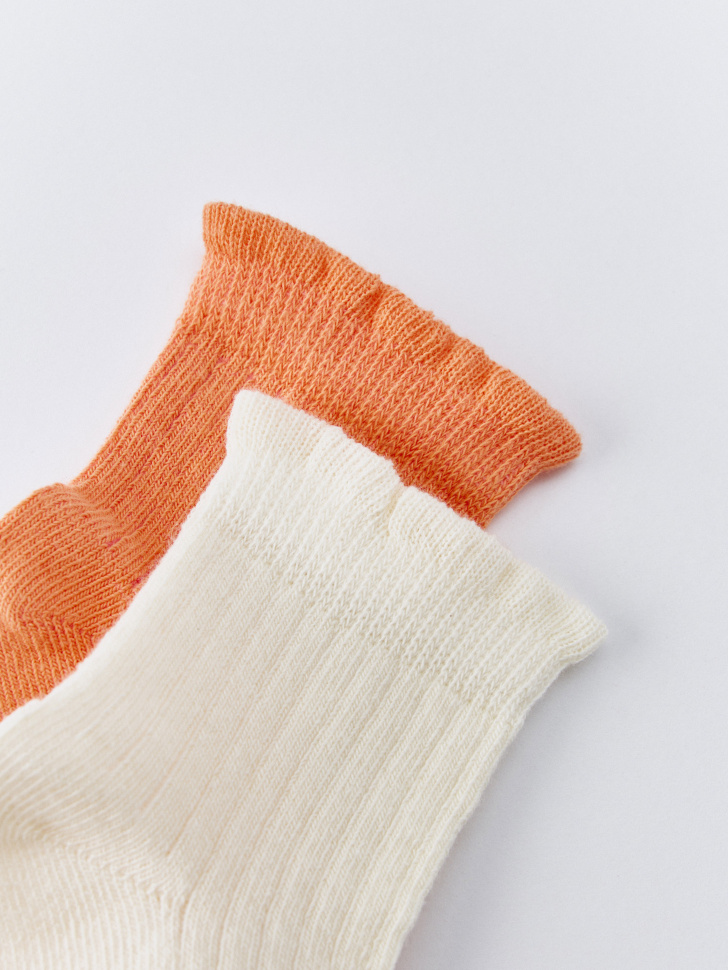 набор из 2 пар носков для малышей от бренда sela вид слева