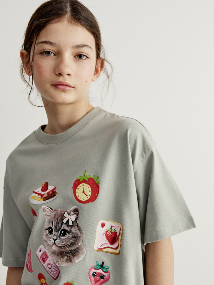 футболка с принтом для девочек из россии вид сбоку