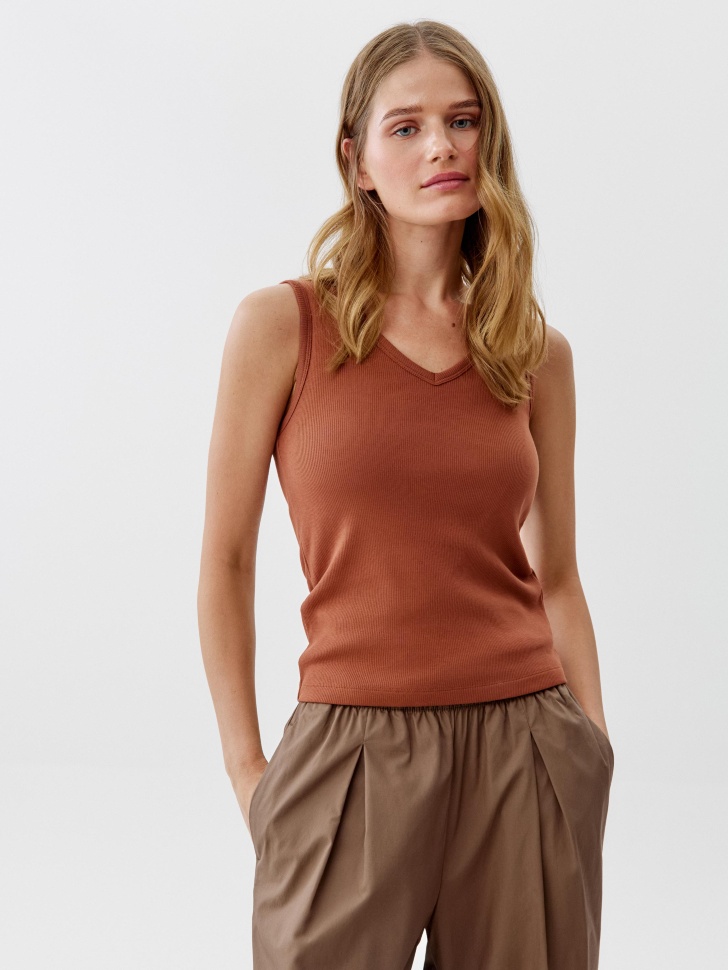 Топ приталенный SELA в рубчик, коричневый, арт. 52132