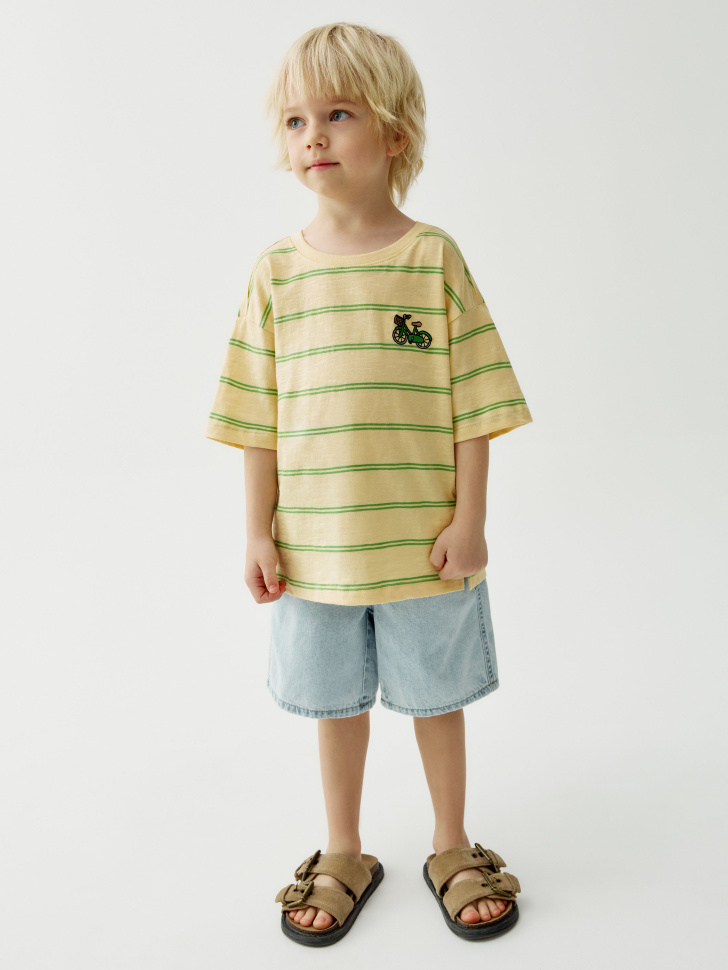 футболка в полоску для мальчиков от бренда sela вид слева