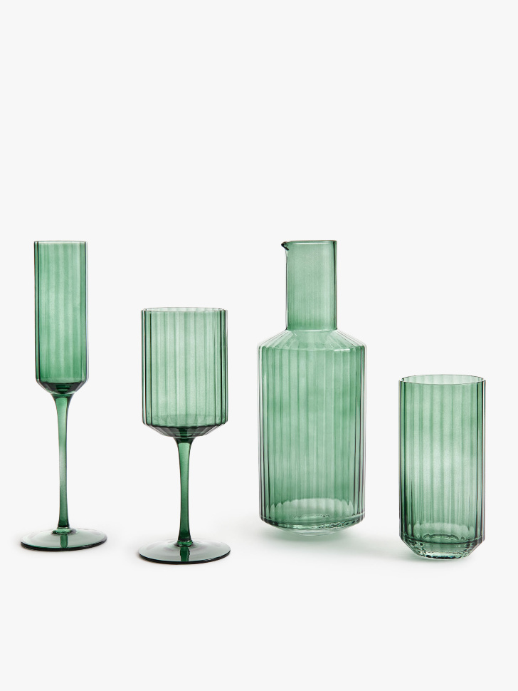 стакан из стекла с рельефным узором от бренда sela вид слева